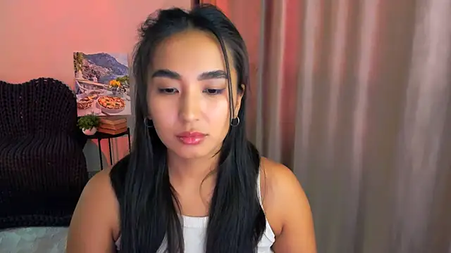 worldofkim online show from March 13, 2025, 9:21 am