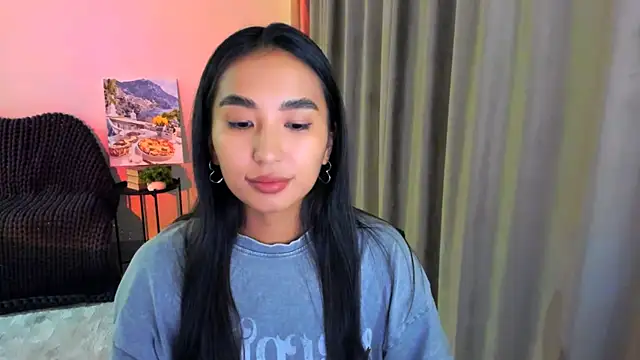 worldofkim online show from February 21, 2025, 4:59 pm