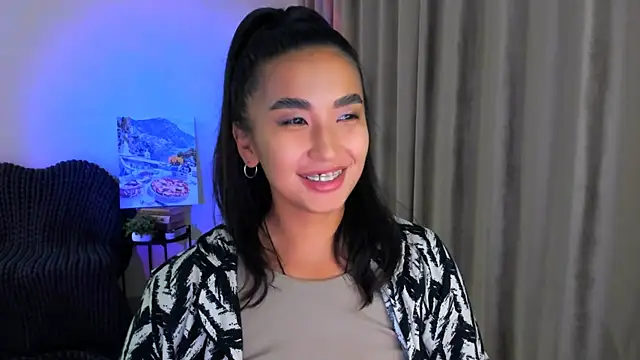 worldofkim online show from February 5, 2025, 12:31 am