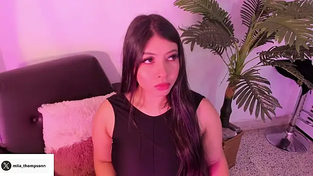 Miia Thompsonn online show from February 25, 2025, 3:09 am