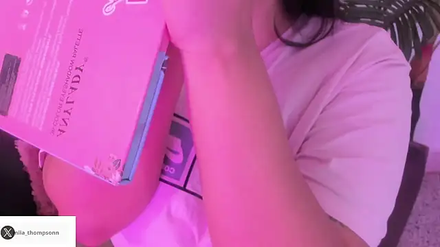 Miia Thompsonn online show from February 27, 2025, 3:08 am