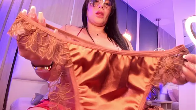 Miah gomez  online show from March 13, 2025, 7:39 pm