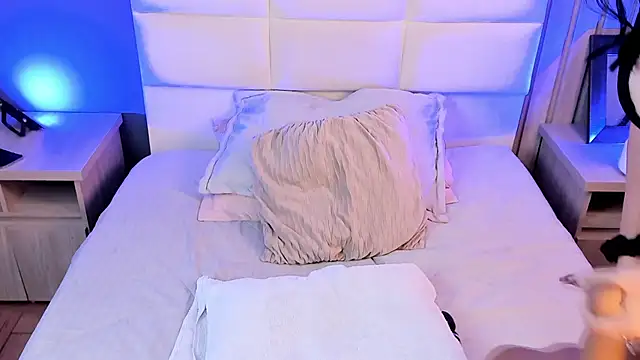 Miah gomez  online show from March 20, 2026, 6:09 pm