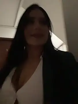 Miah gomez  online show from November 10, 2025, 7:30 pm