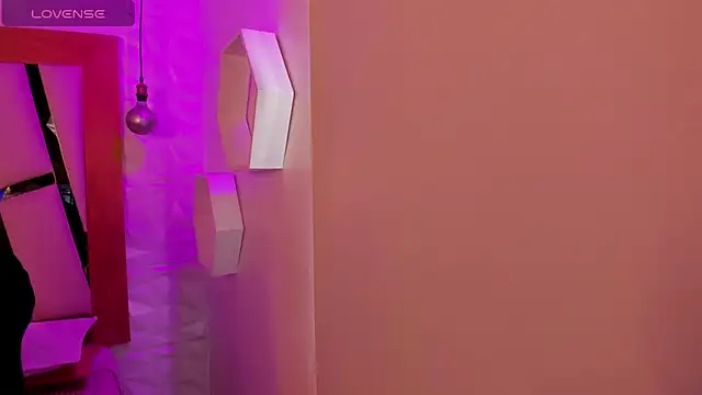 ary cooper  online show from October 2, 2025, 1:03 pm