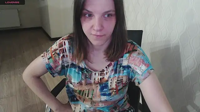 Snapshot of LisaHeart chatting on July 9, 2026, 7:35 pm LisaHeart online show from July 9, 2026, 7:35 pm