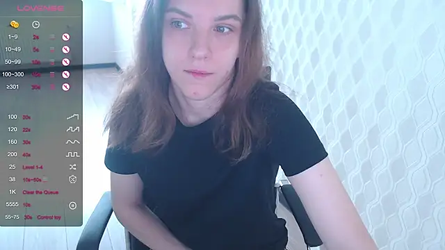 LisaHeart online show from September 26, 2025, 1:40 pm