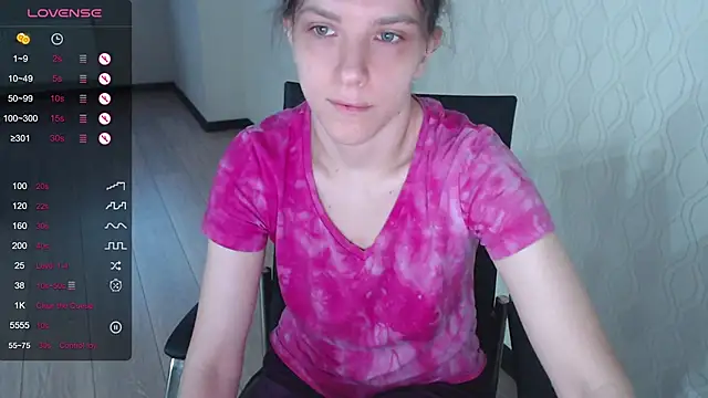 LisaHeart online show from November 11, 2025, 4:07 am