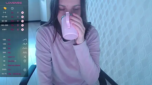 LisaHeart online show from April 9, 2026, 3:07 pm