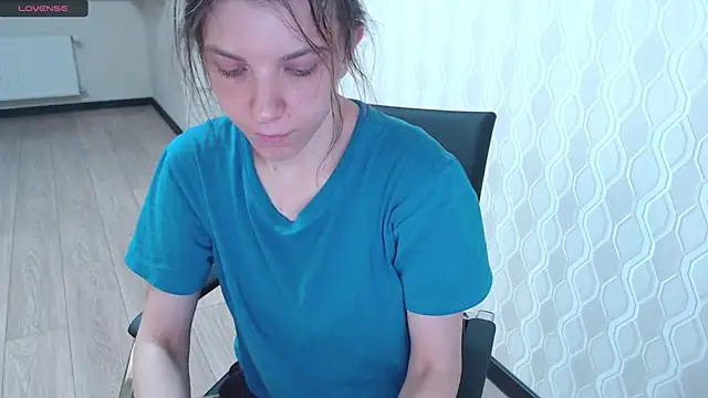 LisaHeart online show from March 15, 2025, 2:03 am