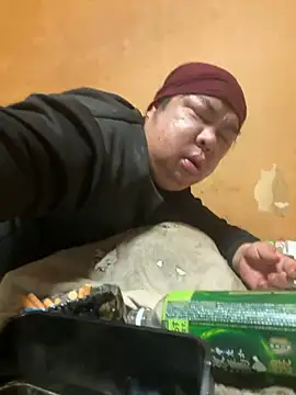 Snapshot of punk0805 chatting on February 10, 2026, 7:13 pm punk0805 online show from February 10, 2026, 7:13 pm