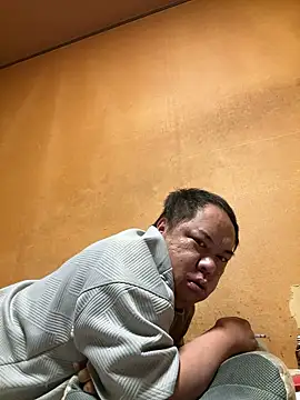 Snapshot of punk0805 chatting on September 19, 2025, 1:37 pm punk0805 online show from September 19, 2025, 1:37 pm