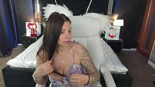 Snapshot of IsabellaFoxyy chatting on March 22, 2026, 6:37 am IsabellaFoxyy online show from March 22, 2026, 6:37 am