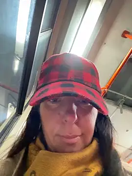 eveangelll online show from October 10, 2025, 3:51 am