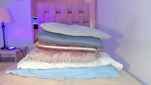 Voluptupus-girl online show from March 8, 2025, 12:41 pm