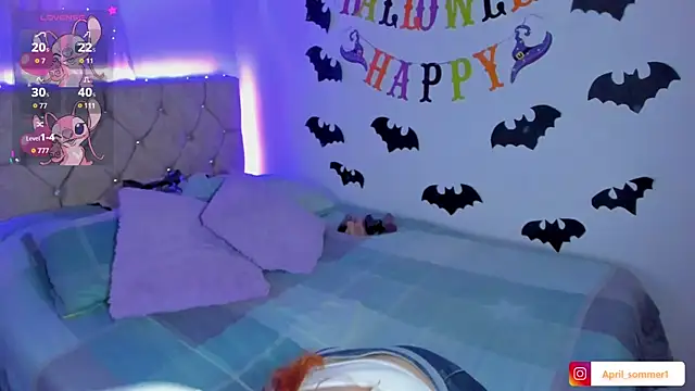 April sommer1 online show from October 31, 2025, 7:10 pm