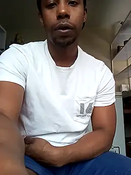 Snapshot of AlejoKhalifa_ chatting on October 7, 2025, 9:16 pm AlejoKhalifa online show from October 7, 2025, 9:16 pm