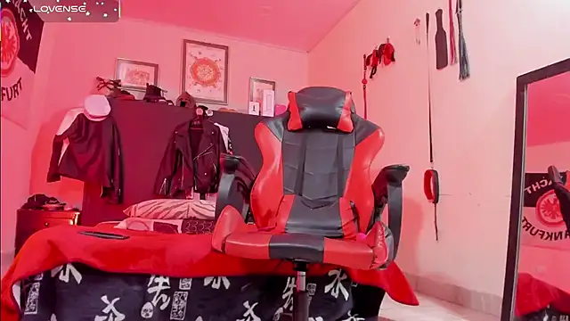 AlejoKhalifa  online show from February 19, 2026, 4:37 pm