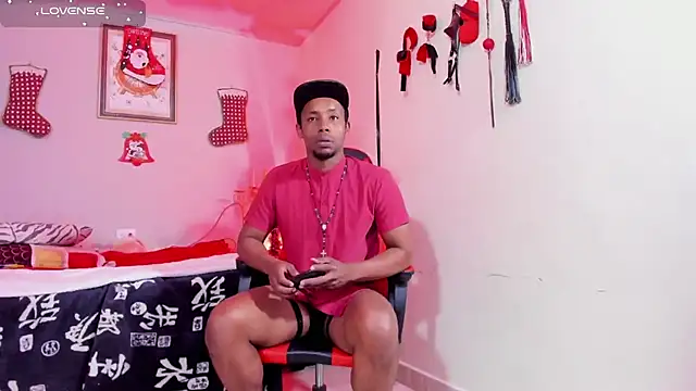 AlejoKhalifa  online show from December 17, 2025, 4:56 pm