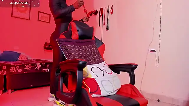 Snapshot of AlejoKhalifa_ chatting on October 15, 2025, 10:40 pm AlejoKhalifa online show from October 15, 2025, 10:40 pm