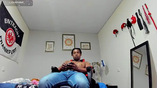 Snapshot of AlejoKhalifa_ chatting on November 20, 2025, 10:31 pm AlejoKhalifa online show from November 20, 2025, 10:31 pm