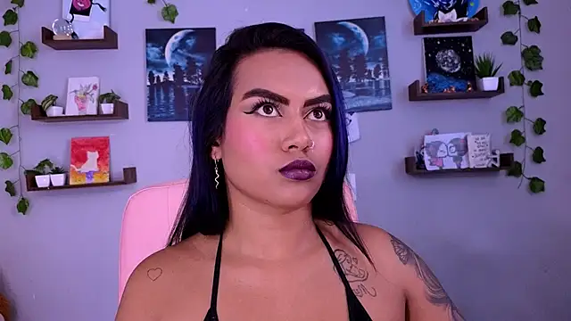 macey elliot  online show from September 15, 2025, 4:18 pm