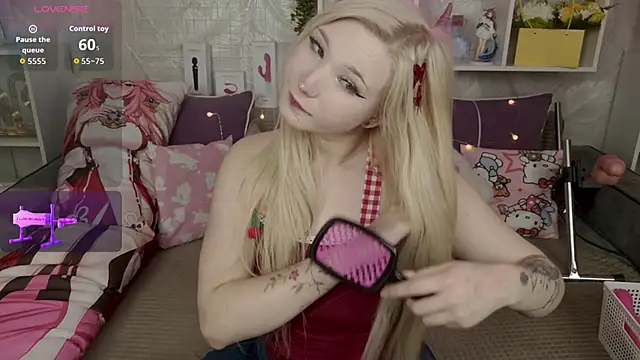 Snapshot of MeowkaKitty chatting on November 30, 2025, 1:39 am MeowkaKitty online show from November 30, 2025, 1:39 am