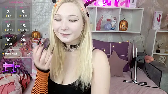 Snapshot of MeowkaKitty chatting on November 2, 2025, 1:43 am MeowkaKitty online show from November 2, 2025, 1:43 am