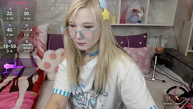 Snapshot of MeowkaKitty chatting on October 21, 2025, 1:27 am MeowkaKitty online show from October 21, 2025, 1:27 am