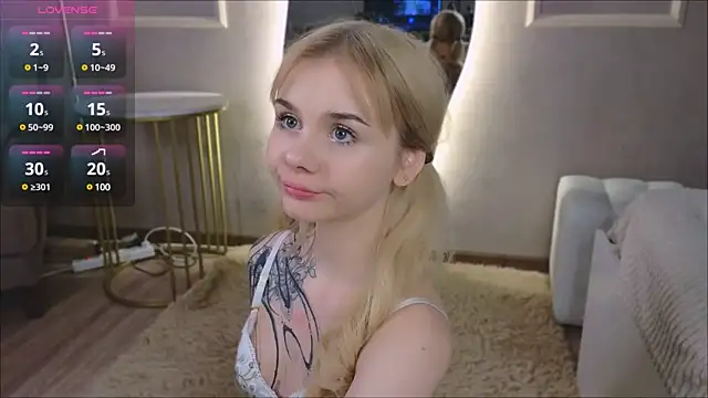 Britney Lynch online show from March 10, 2025, 8:34 pm