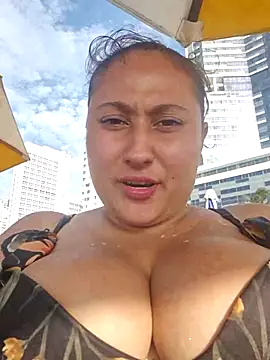 Celeem  online show from February 26, 2025, 9:42 pm