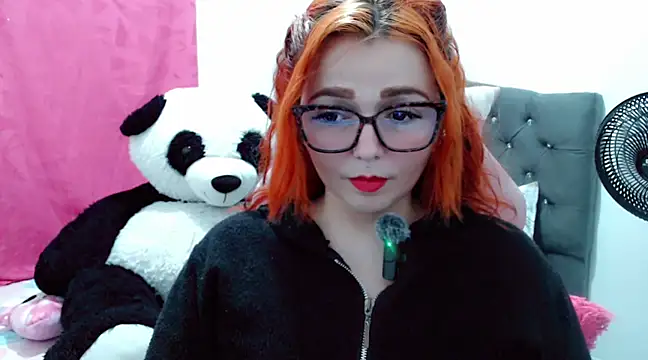 Alexatexa2929 online show from February 19, 2025, 10:42 pm