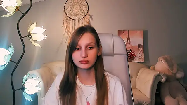 EllaHorton online show from March 18, 2025, 12:39 pm