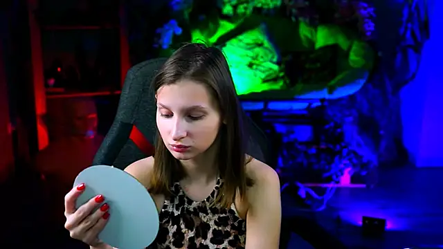 EllaHorton online show from February 5, 2026, 12:56 pm