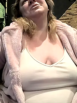 jusichka online show from February 3, 2026, 5:38 am