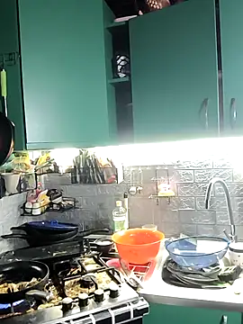 jusichka online show from October 19, 2025, 5:48 pm