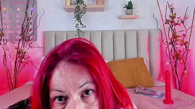 Snapshot of ivone_adams chatting on March 14, 2025, 8:28 pm ivone adams online show from March 14, 2025, 8:28 pm