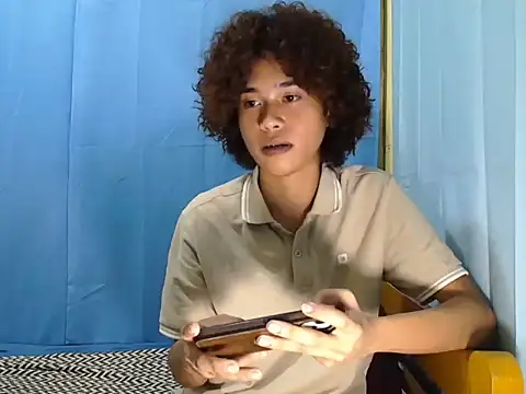 Asiantwink21 online show from July 29, 2026, 11:48 pm