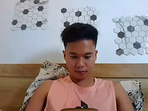 Asiantwink21 online show from September 23, 2025, 4:58 pm