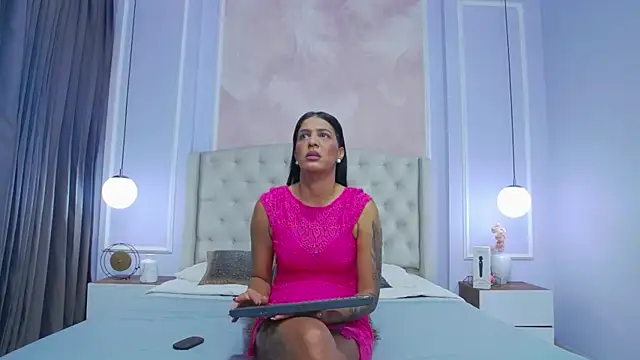 JoannaCox online show from November 14, 2025, 7:50 pm