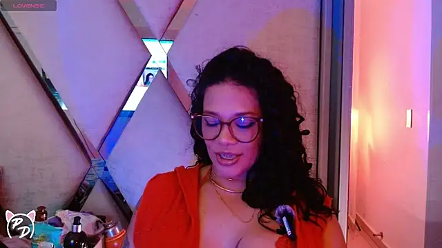 paula daniela1 online show from June 3, 2026, 9:52 pm