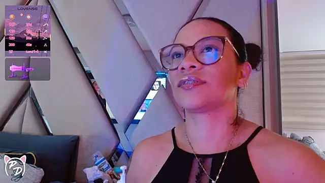 Snapshot of paula_daniela1 chatting on June 27, 2026, 9:32 pm paula daniela1 online show from June 27, 2026, 9:32 pm