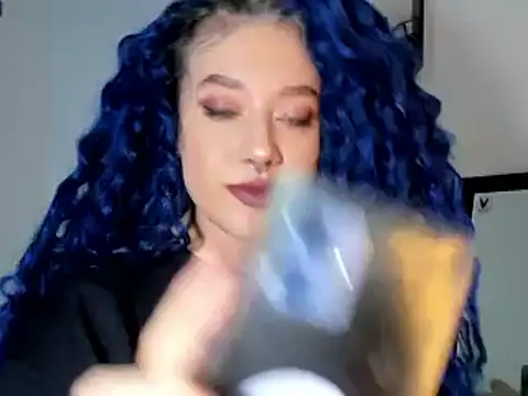 kat apple online show from February 25, 2025, 11:59 pm