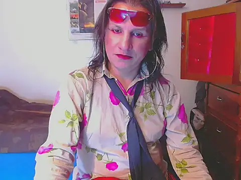 Snapshot of LorenJade chatting on January 17, 2026, 11:52 pm LorenJade online show from January 17, 2026, 11:52 pm