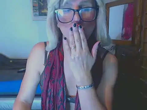 LorenJade online show from March 14, 2025, 12:10 am