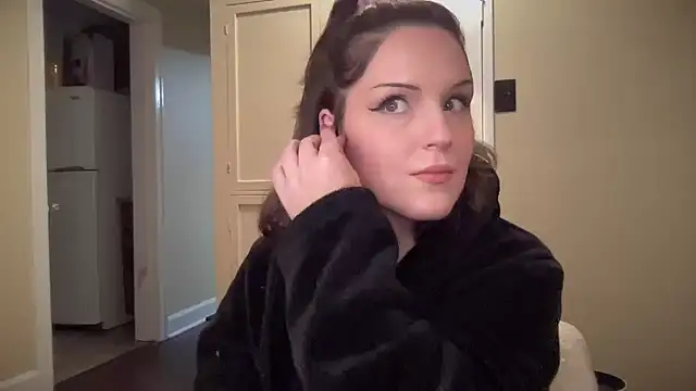 sexylilly69 online show from March 4, 2025, 3:33 am