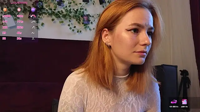 girl with snaketatto0 online show from September 18, 2025, 2:58 am