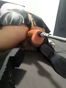 aprilexx online show from November 7, 2025, 7:29 pm