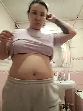 AlexaLexie online show from March 14, 2025, 9:35 am