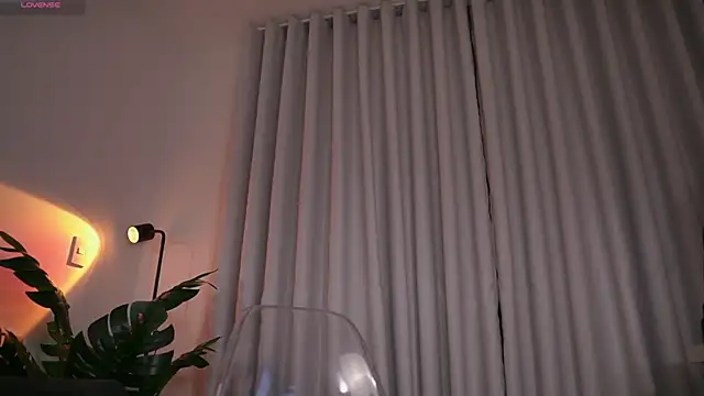 Snapshot of GigiLee_ chatting on November 15, 2025, 2:26 am GigiLee online show from November 15, 2025, 2:26 am